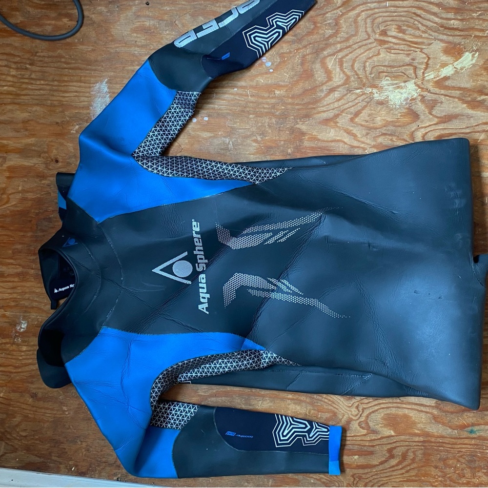 Men’s L large Aqua Sphere Black and Blue Wetsuit